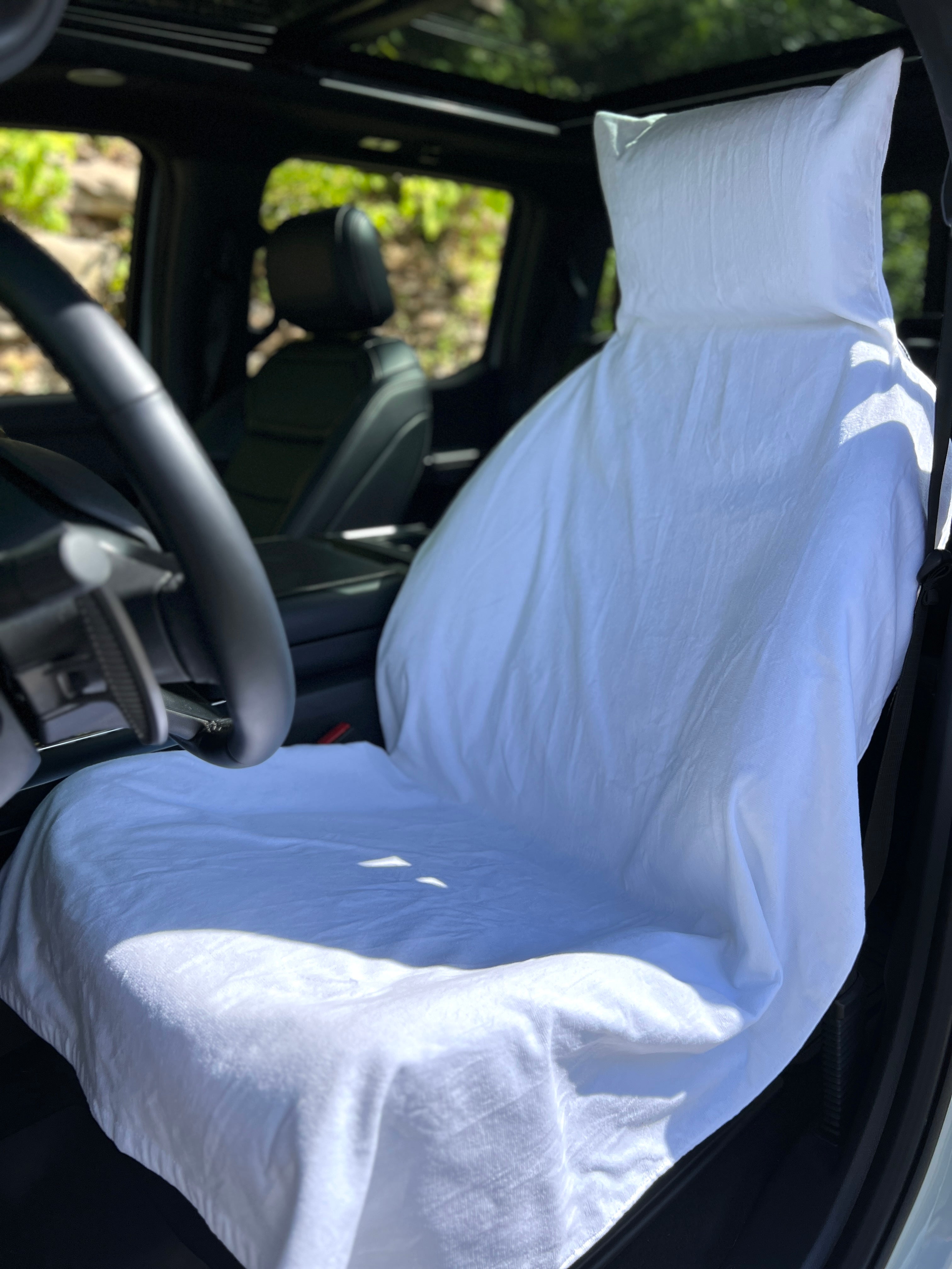 XXLサイズ ホワイトケージ 洗えるシーツ、脱走防止カバー防水マット、トレイ付 SweatWRX Swamp Tamer XXL Car Seat Cover Towel Protector (White - SWRX3